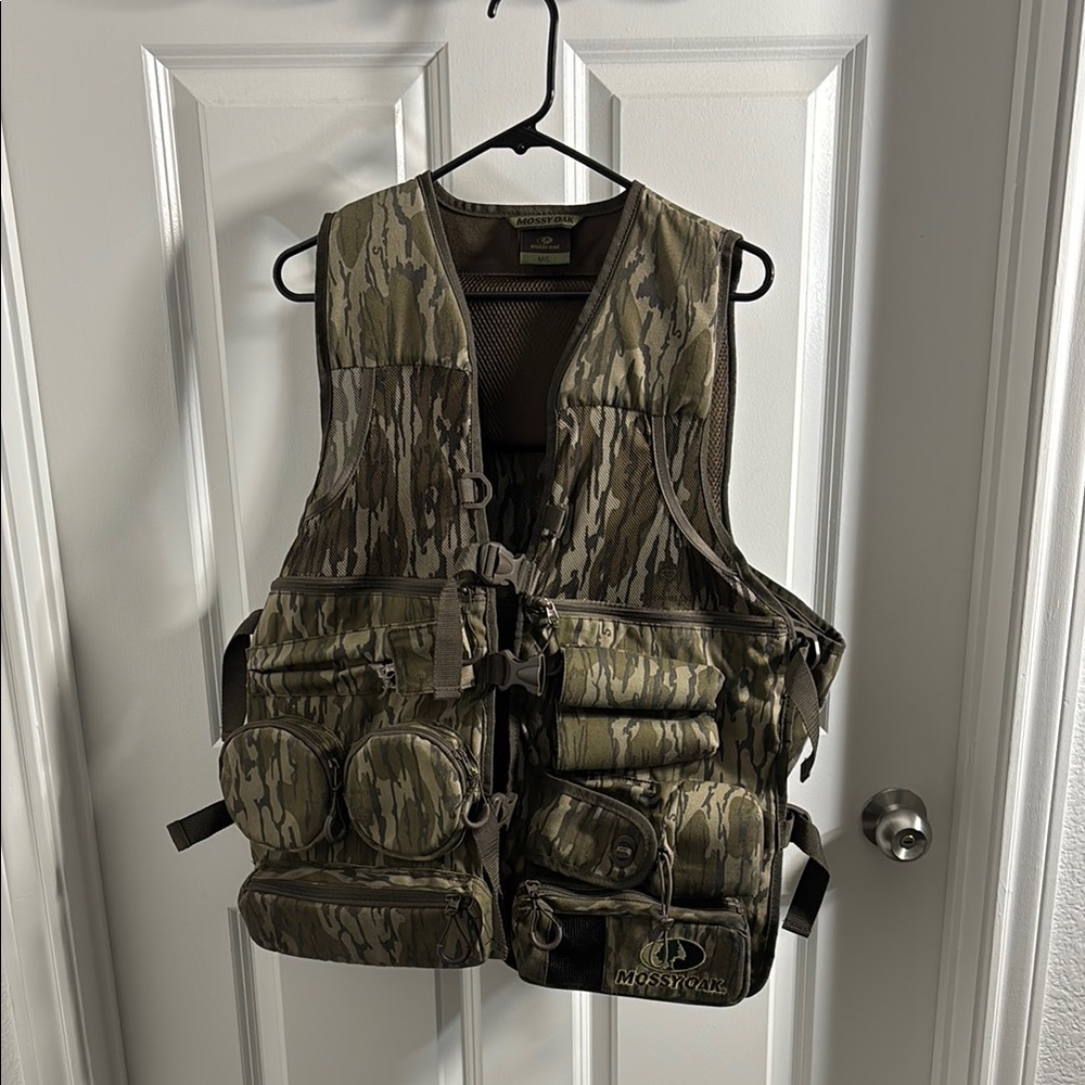 Mossy oak bottomland turkey vest size S/M